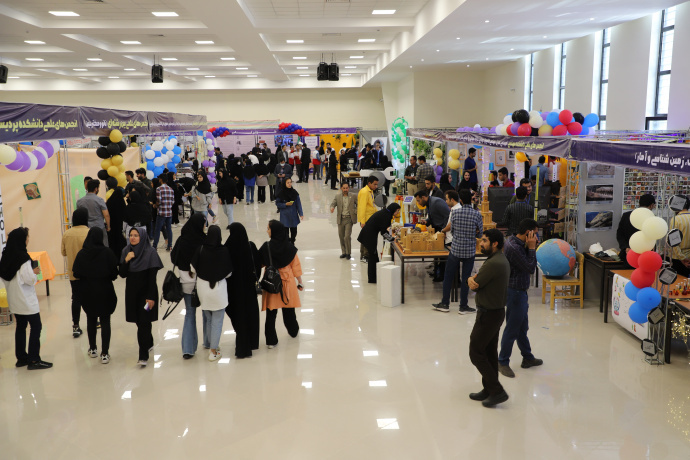 حضور ۵۱ انجمن علمی و ۲۸ کانون در جشنواره حرکت و رویش دانشگاه بیرجند